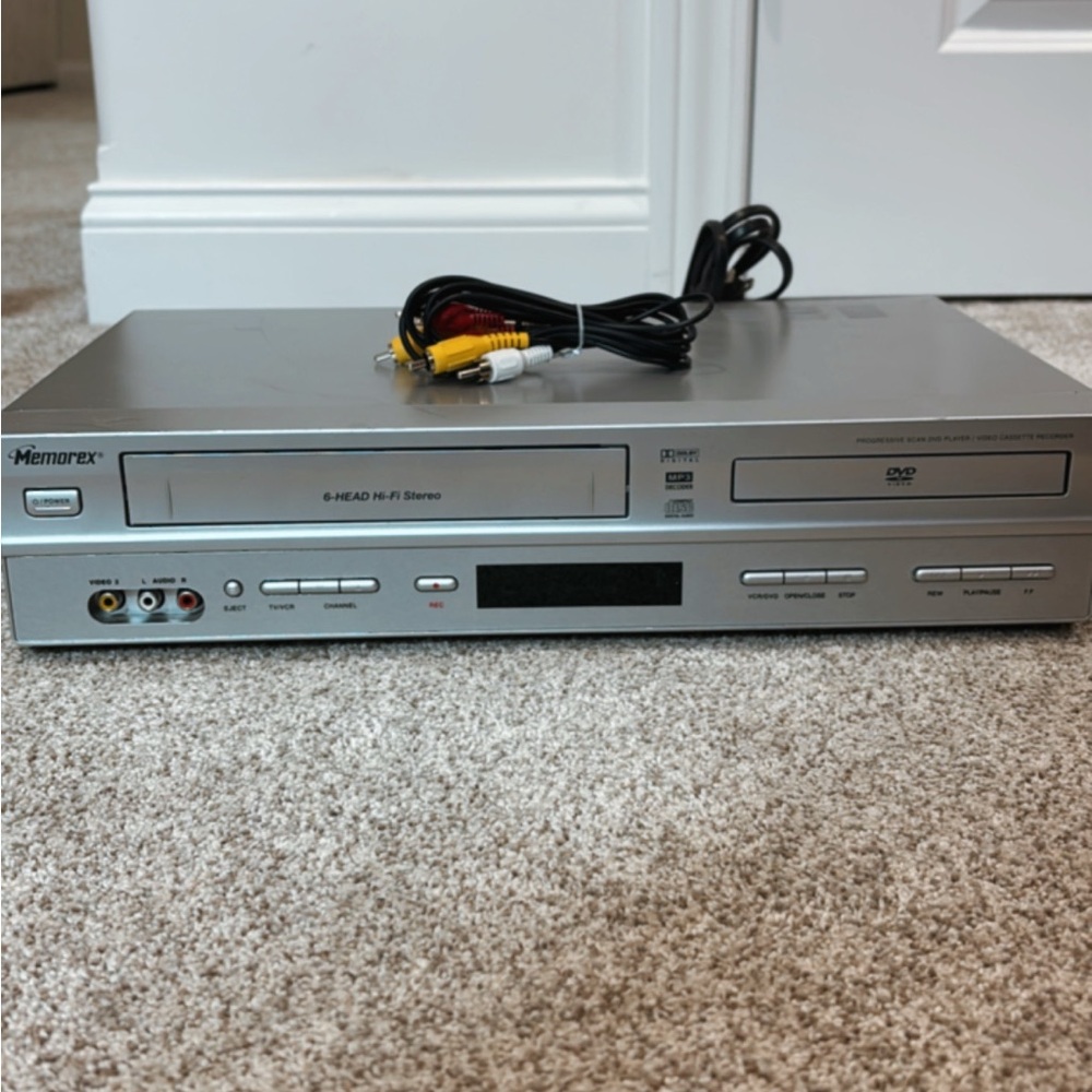 Rare/ Vintage Memorex VHS/DVD Combo Player. TESTED & WORKING! RCA Cable Included